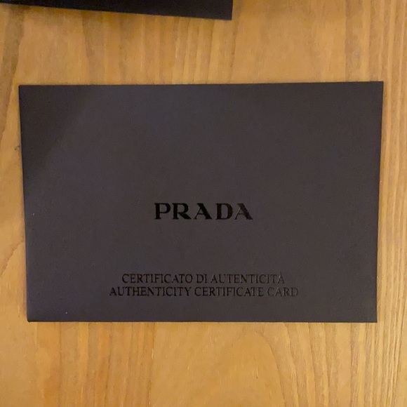 Authentic Prada Navy Blue Zip Wallet - Picture 4 of 7